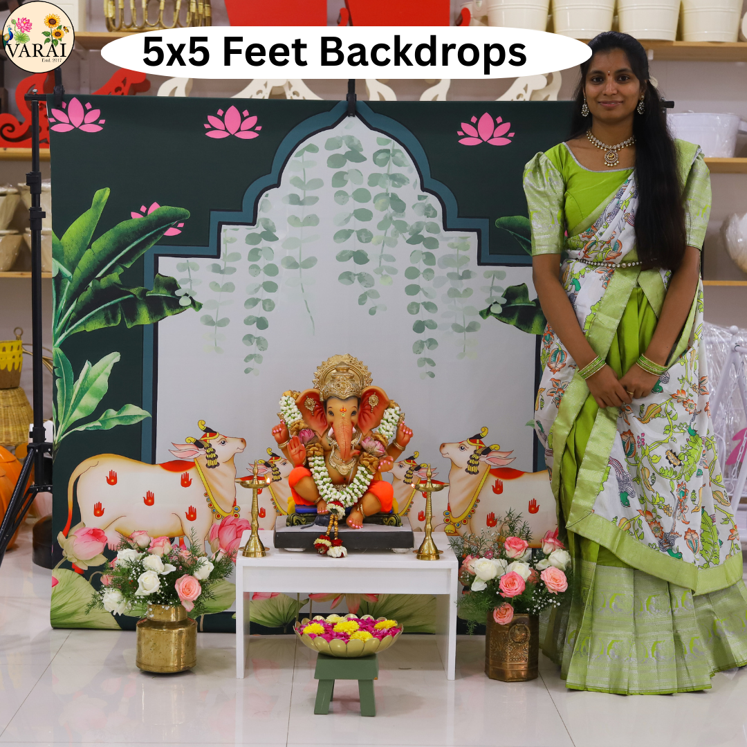 Mini Decor  Backdrop - 44 (5X5) Feet