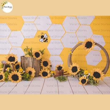 Flying Bee -  Baby Printed Backdrops - PREMIUM FABRIC