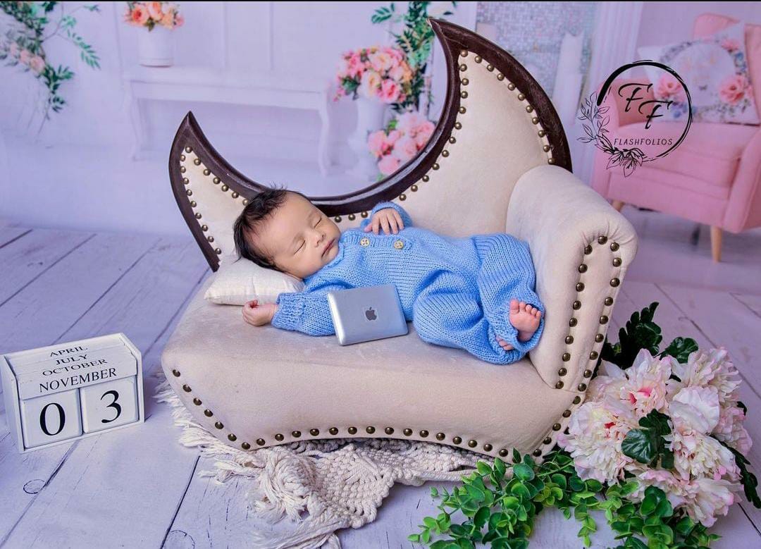 Moon Sofa